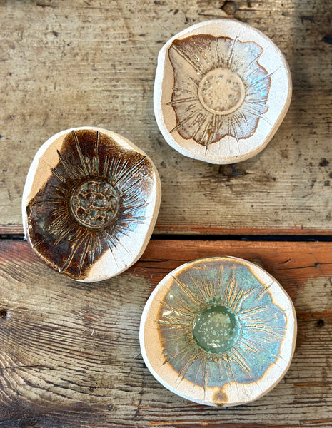 Stoneware Poppy Dish