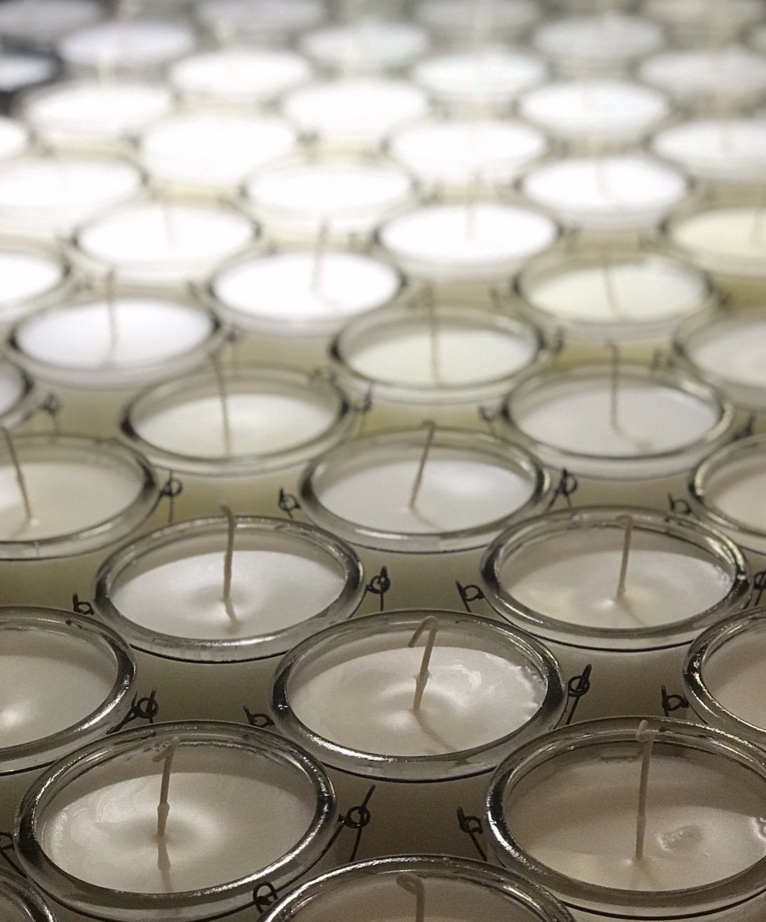 Twig Hand Poured Candle - Sandalwood - SW